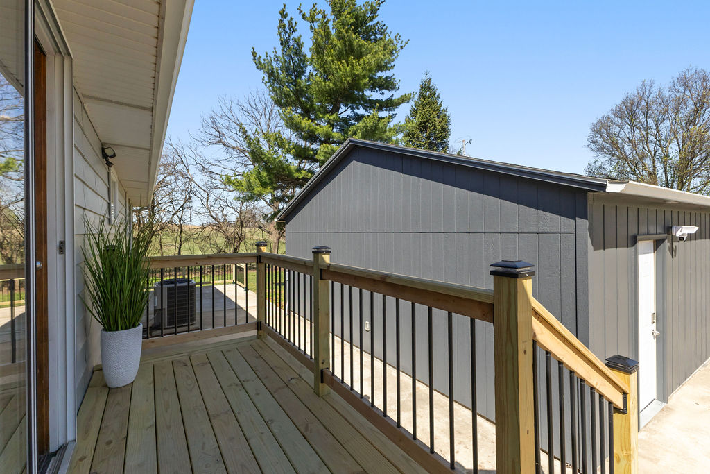 2401 SE Seymour Rd, St Joseph, MO