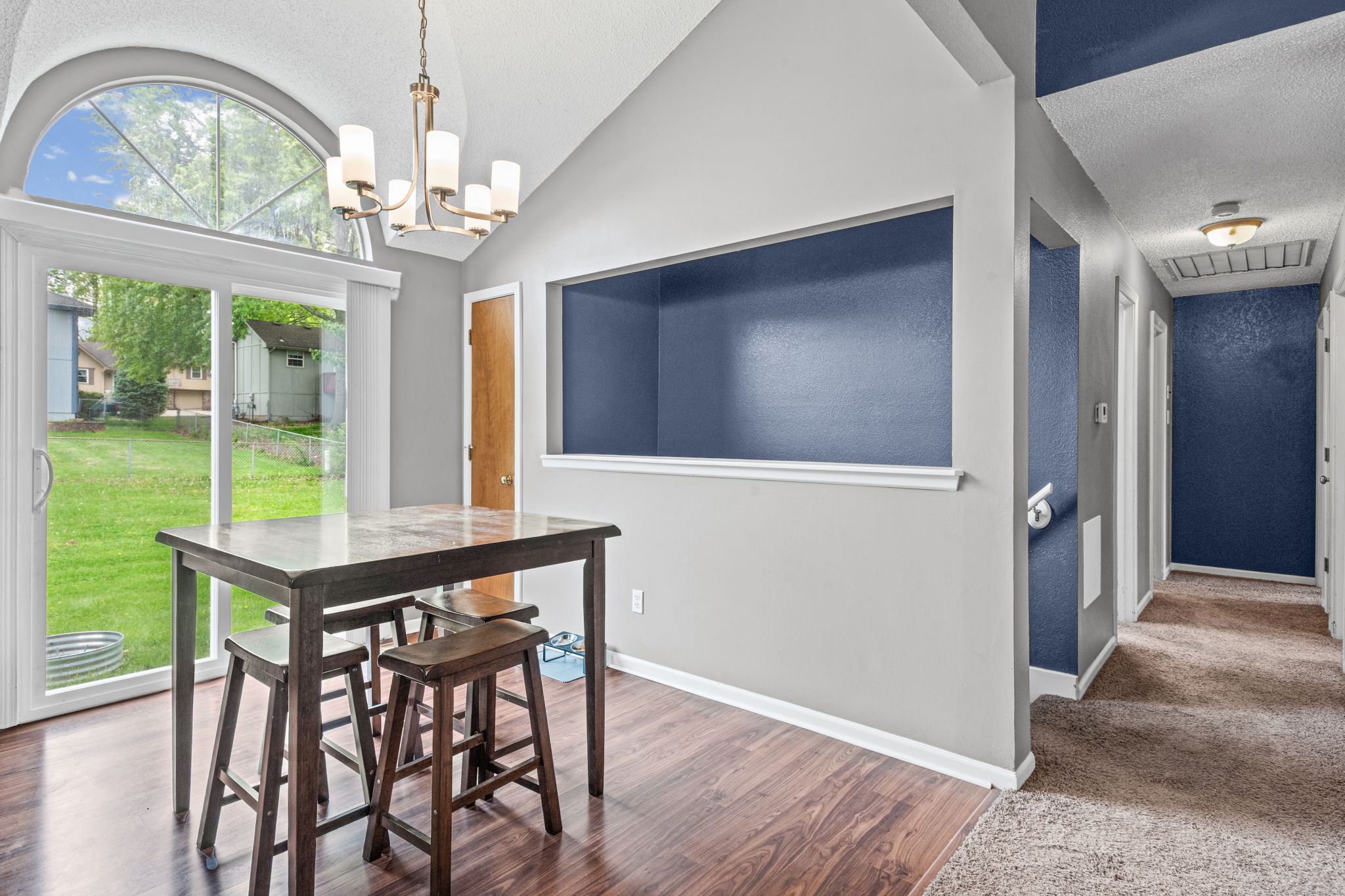 600 SE Steeple Court, Blue Springs, MO