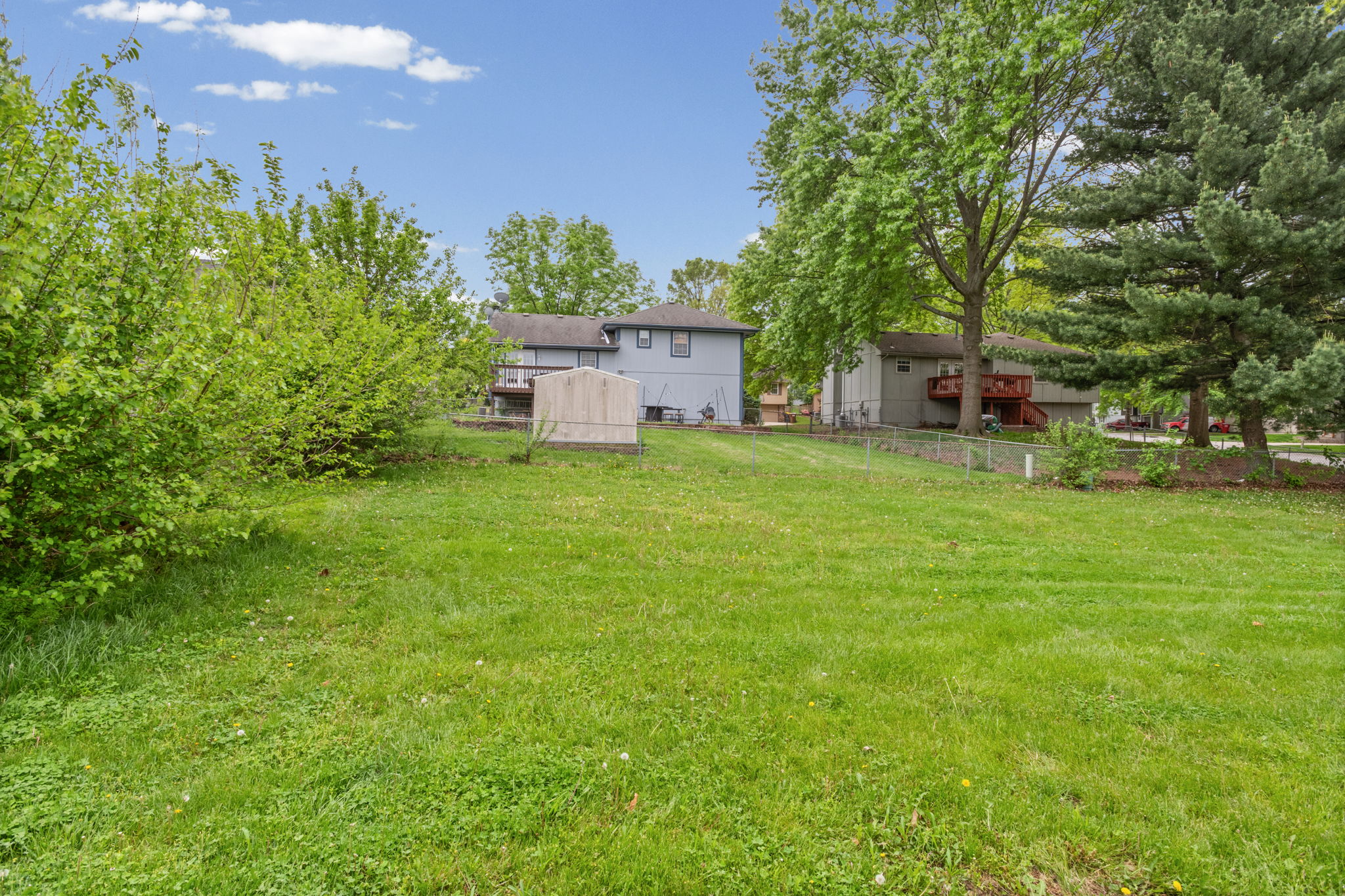 600 SE Steeple Court, Blue Springs, MO