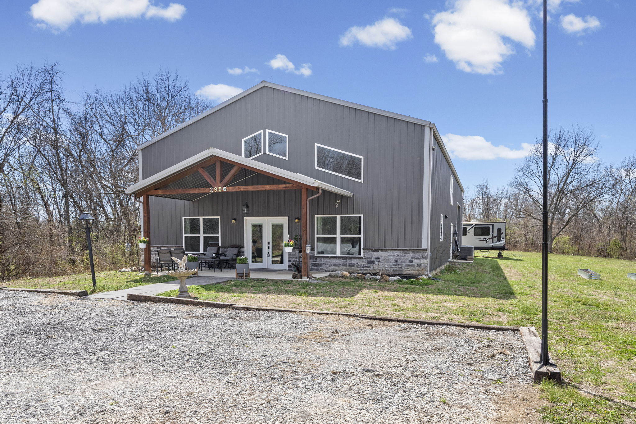Front exterior of the custom barndominium at 2906 N Twyman Road, Independence MO