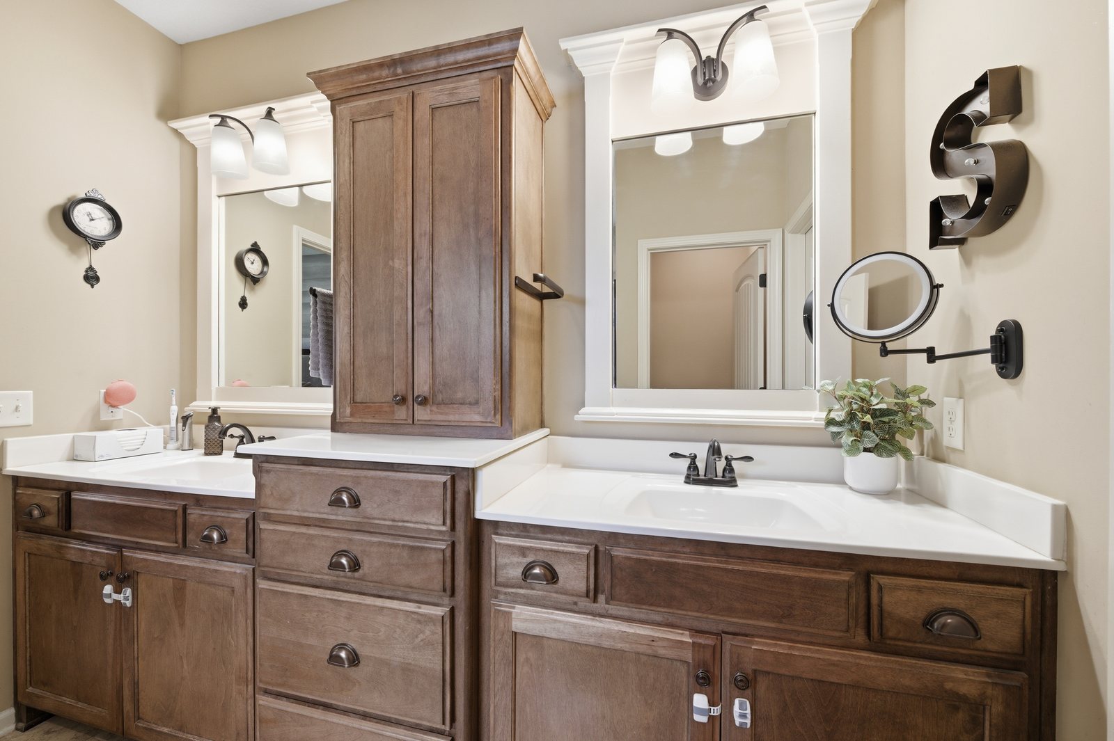 Primary bath with double vanity